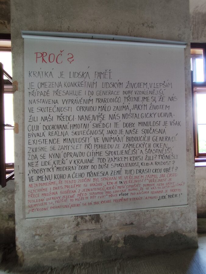 Zámok Jezeří nad obrovským lomom ukrýva jeden z najsilnejších príbehov Česka