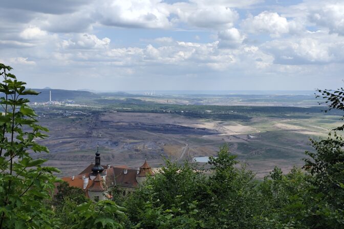 Pohľad, ktorý robí zo zámku Jezeří jedno z najvýnimočnejších miest v Česku