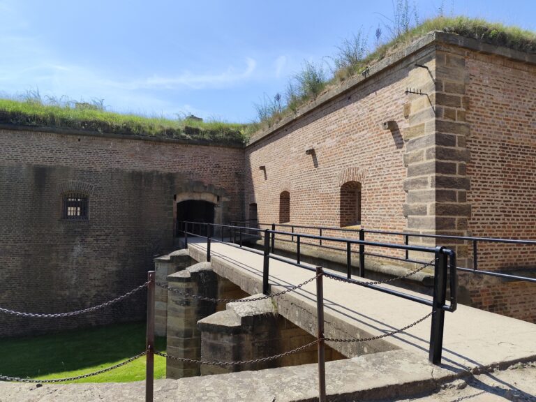 Malá pevnosť Terezín očami návštevníka - od pevnosti až po Národný cintorín