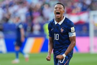 Kylian Mbappé v drese francúzskej futbalovej reprezentácie.