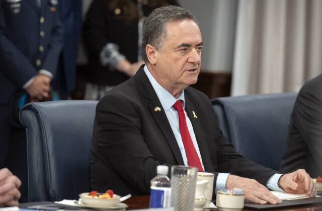 Irán pohrozil odvetou za útoky, Izrael podľa neho nebude v bezpečí