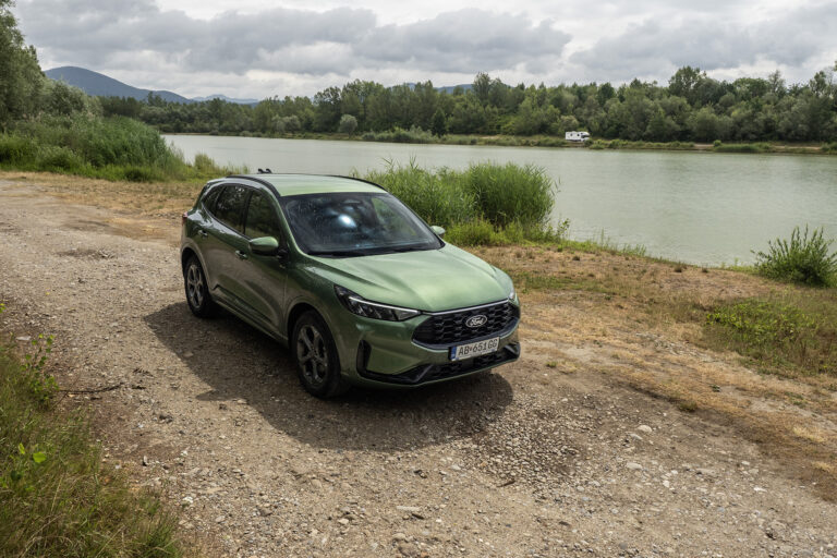 Ford Kuga FHEV AWD