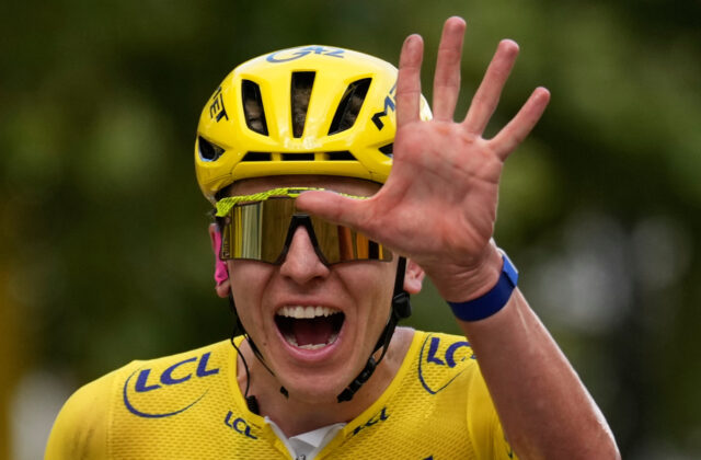 Tadej Pogačar vyrovnal rekord piatym triumfom na Tour de France