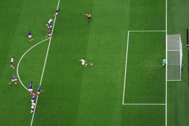 Fotografie zápasu semifinále Francúzsko - Španielsko na MS vo futbale 2026.