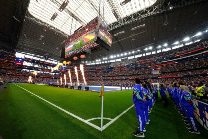 Fotografie zápasu semifinále Francúzsko - Španielsko na MS vo futbale 2026.