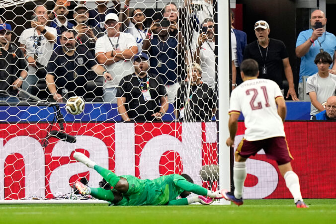 Fotografie zápasu semifinále Francúzsko - Španielsko na MS vo futbale 2026.