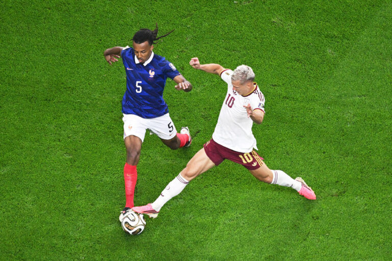 Fotografie zápasu semifinále Francúzsko - Španielsko na MS vo futbale 2026.
