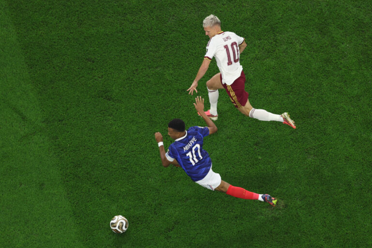 Fotografie zápasu semifinále Francúzsko - Španielsko na MS vo futbale 2026.