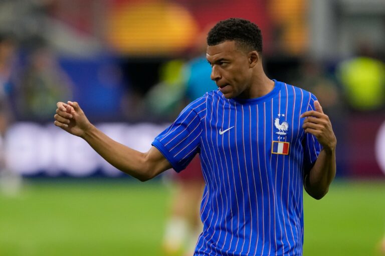 Fotografie zápasu semifinále Francúzsko - Španielsko na MS vo futbale 2026.