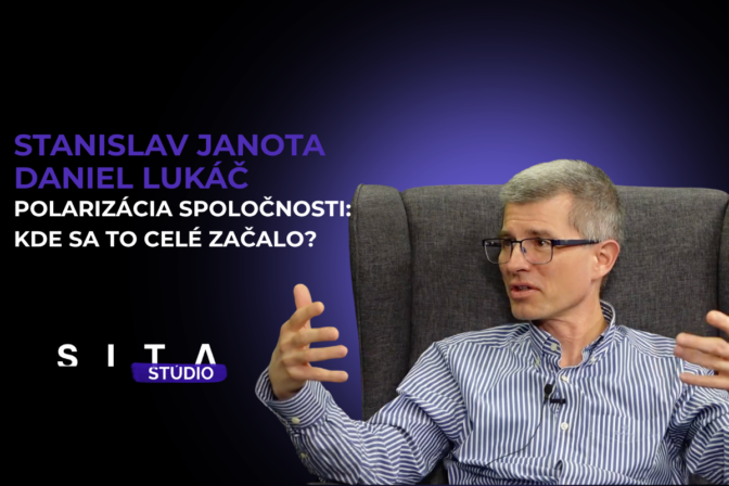 Stanislav Janota a Daniel Lukáč počas nahrávania novej epizódy video podcastu Konzervatívna kaviareň v Štúdiu SITA.