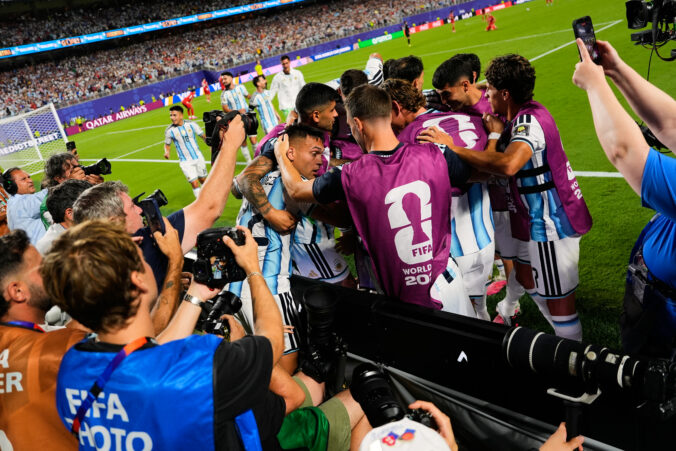 Fotografie zápasu štvrťfinále Argentína - Švajčiarsko na MS vo futbale 2026.