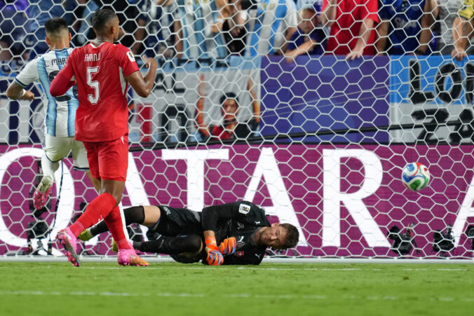 Fotografie zápasu štvrťfinále Argentína - Švajčiarsko na MS vo futbale 2026.
