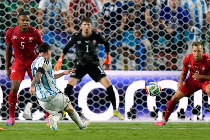 Fotografie zápasu štvrťfinále Argentína - Švajčiarsko na MS vo futbale 2026.