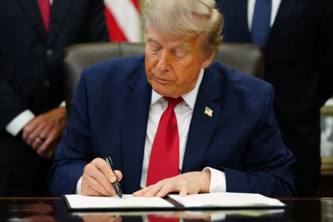 USA dokončili tretiu noc úderov proti Iránu, Trump hovorí o možnej dohode aj ďalšej eskalácii