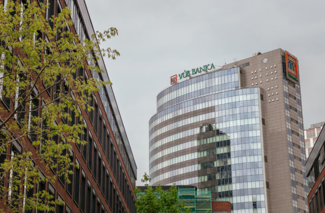 VÚB banka spúšťa s podporou Intesa Sanpaolo novú sieť finančných agentov