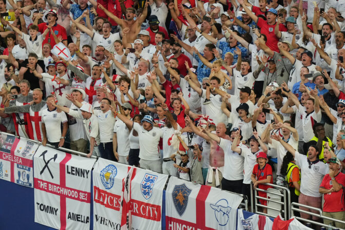 Anglickí futbaloví fanúšikovia