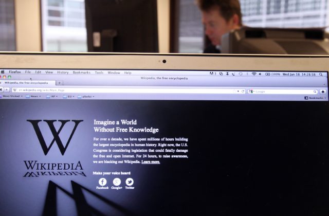 Súd v Moskve potrestal Wikipediu za článok o vojne na Ukrajine, vraj obsahoval „falošné“ informácie
