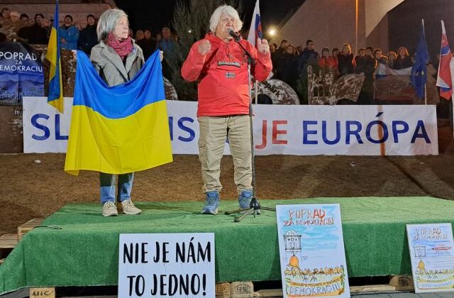 Chatár Beránek vystúpil na proteste v Poprade, rozprával príbehy z jeho návštevy Kyjeva i Buče – VIDEO, FOTO