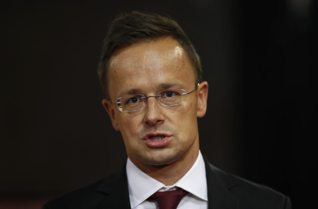Szijjártó komentoval zadržanie Gašpara, europoslanci mu vrátili úder a ukázali umiestnenie Maďarska v rebríčku korupcie
