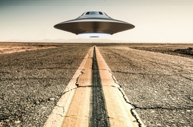 Nárast pozorovaní UFO sú podľa Pentagonu zrejme testy pokročilých technológií, nenašli sa žiadne známky mimozemského života