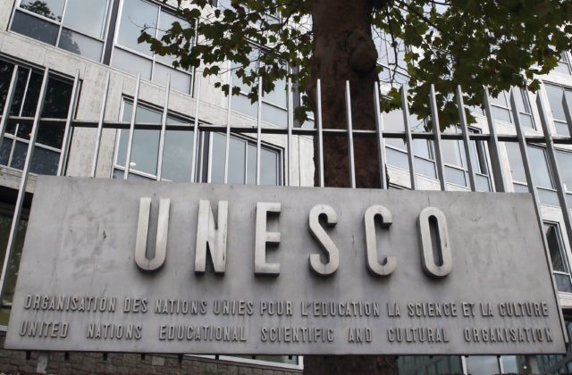 Ruské vojnové zločiny pokračujú, k poškodeným kultúrnym lokalitám patria pamiatky UNESCO