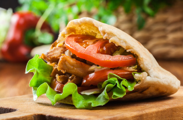 Ako si udržať bezpečné chute počas leta? Na streetfoode môžu vyššie teploty ohroziť bezpečnosť potravín