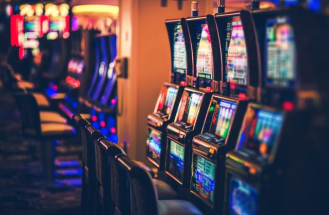 Prešov zostáva bez hazardu, poslanci potvrdili definitívny zákaz herní a kasín