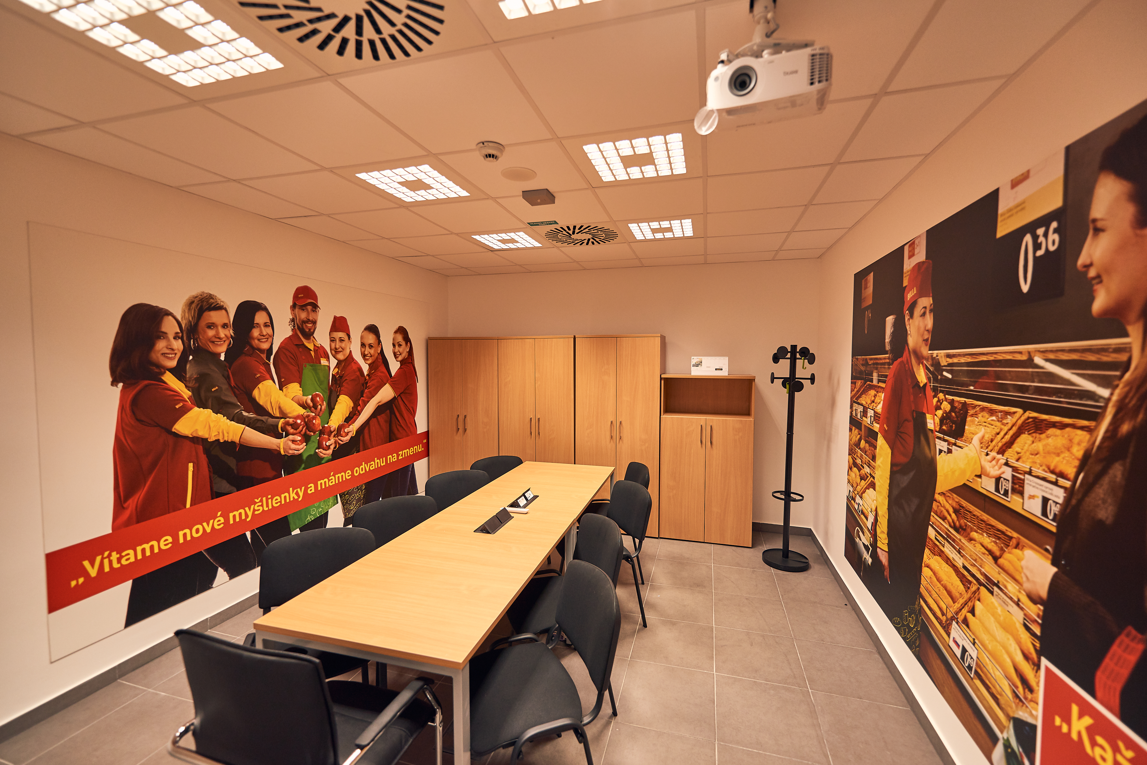 Skoliace stredisko_billa_02.jpg