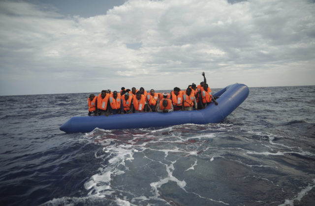 Cestou do Španielska zahynulo minulý rok viac ako 6 600 migrantov