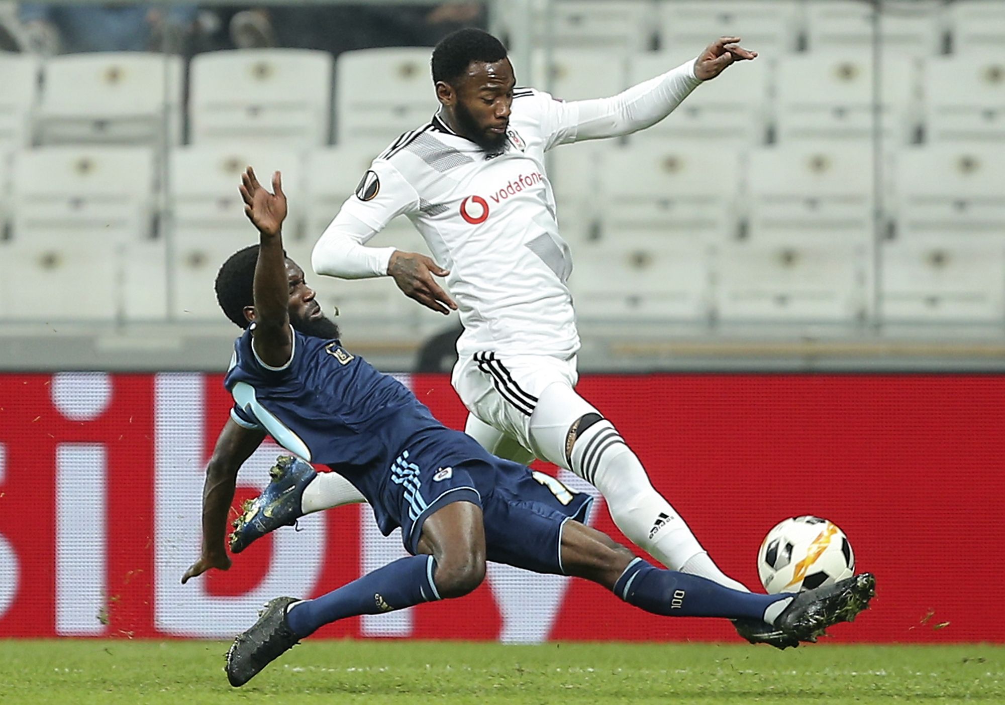 Georges Kevin N'Koudou, Ibrahim Rabiu, Besiktas Istanbul, ŠK Slovan Bratislava, Európska liga