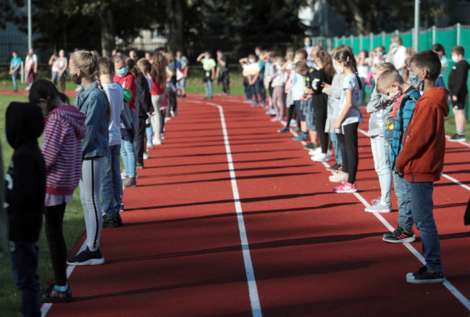 Zs druzicova oval kosice 1.jpg