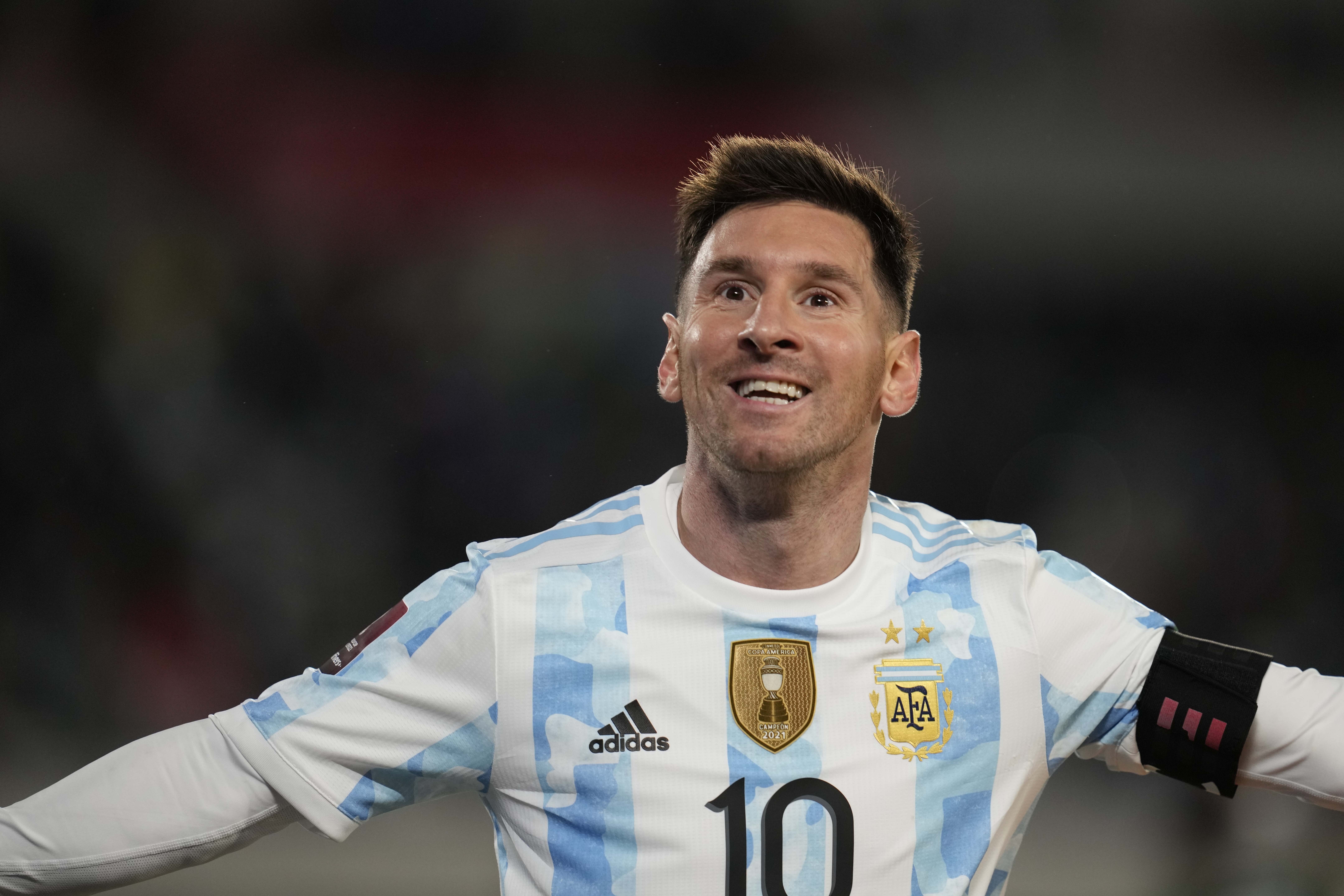 Argentínčania nastúpia proti Peru bez hviezdneho Messiho a chýbať bude aj tréner Scaloni