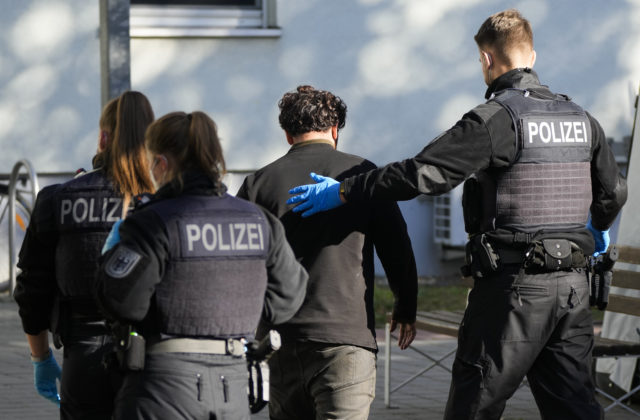 Masívna akcia naprieč Európou bola úspešná, polícia zatkla cez 130 členov mafie ‚Ndrangheta a zaistila tony drog