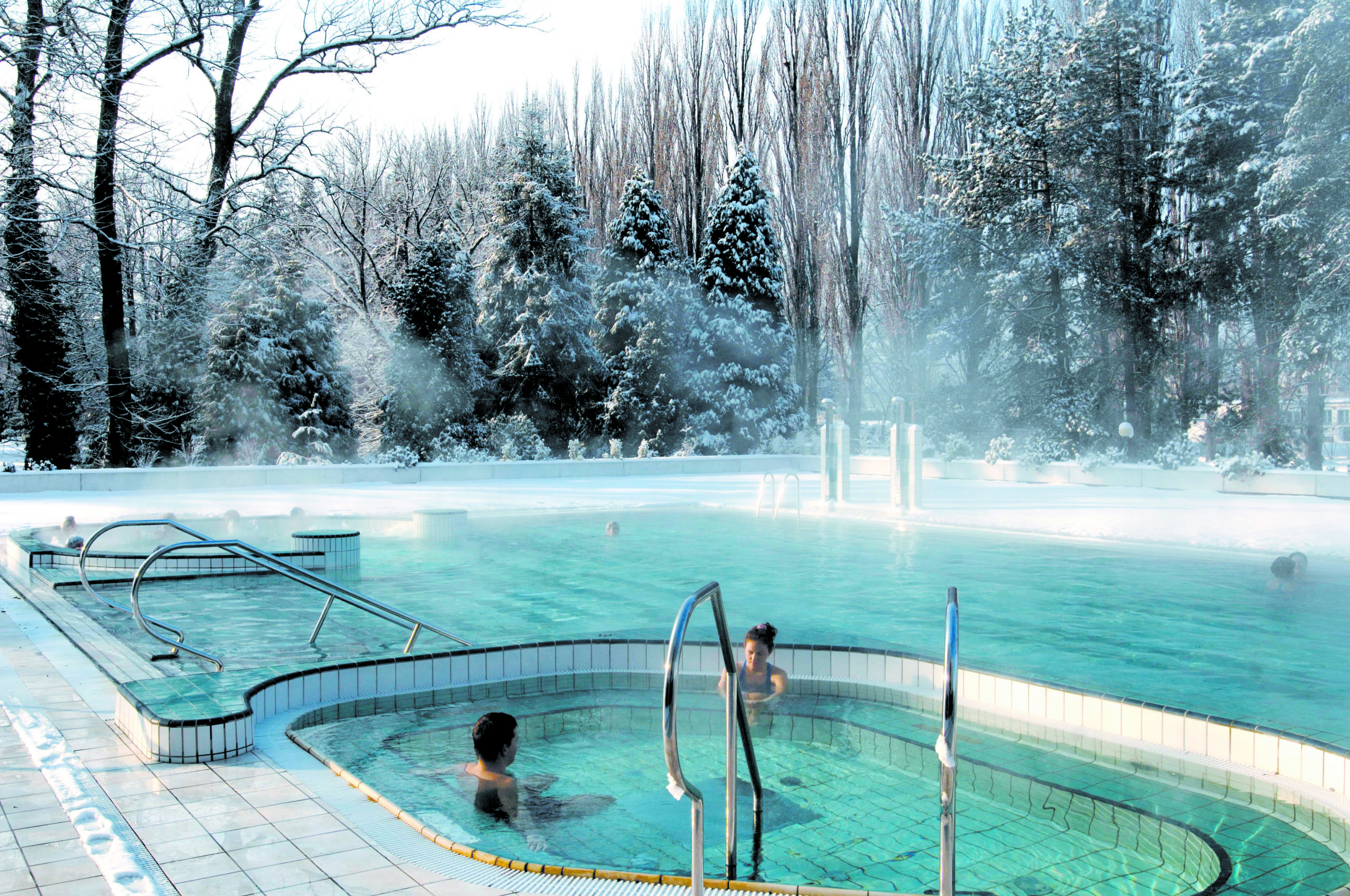 Outdoor pool winter 1.jpg