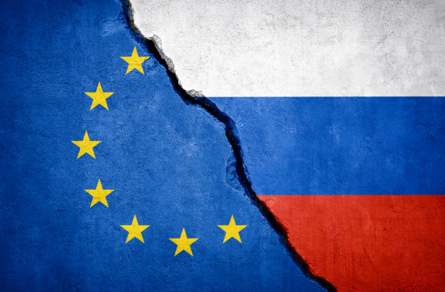 Slovenskí exportéri majú k dispozícií kompletný zoznam sankcií online, zahŕňa aj aktuálne balíky vyvolané vojnou na Ukrajine