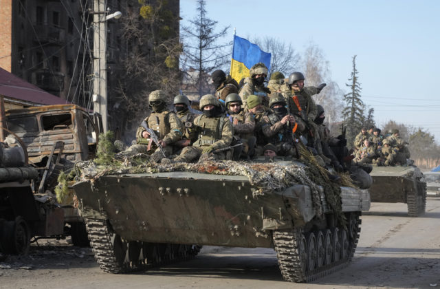 Najvyšší americkí a ukrajinskí vojenskí predstavitelia diskutovali o situácii na bojisku a potrebách ukrajinskej armády