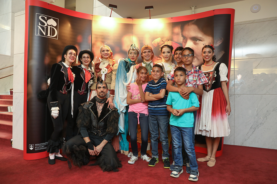 Deti s tanecnikmi divadlo pre vsetky deti_foto_jozef barinka.jpg