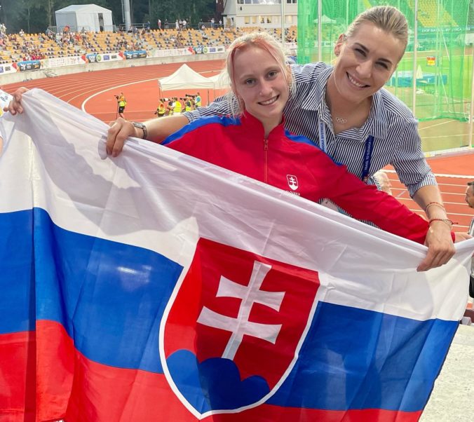 Lenka Gymerská, Anastasia Kuzminová