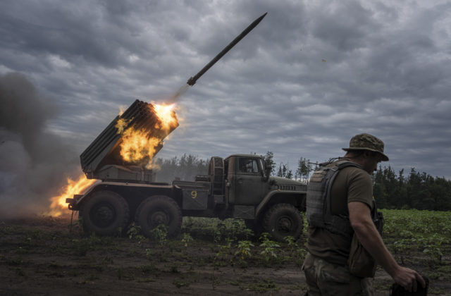 Rusko pripravuje veľký raketový útok, Ukrajina je vraj pripravená