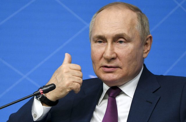 Sankcie robia Rusko silnejším, odkázal Putin a podporil obchodné dohody v miestnych menách