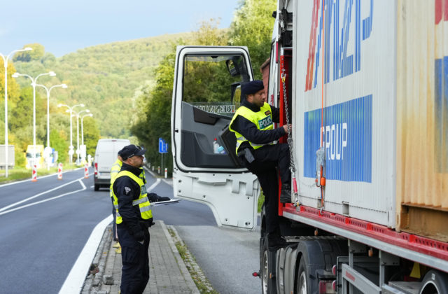Taliansko zavedie kontroly na hraniciach so Slovinskom, bojí sa terorizmu