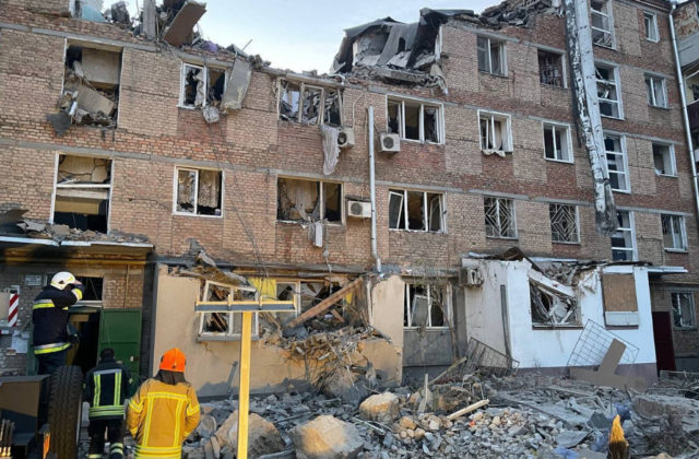 Ruské bombardovanie v Chersonskej oblasti zabilo civilistu