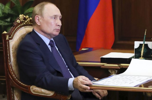 Putin podpísal zákon o zákaze diskreditácie žoldnierov, za šírenie „falošných správ“ hrozí až 15 rokov väzenia