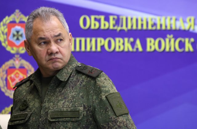 Rusko prijalo opatrenia na zvýšenie zásob munície, tvrdí Šojgu