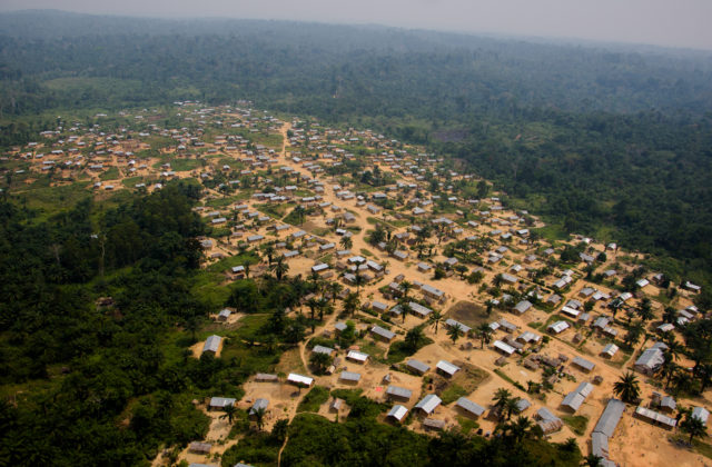 Povstalecké skupiny bojujúce na východe africkej krajiny zabili najmenej 32 civilistov, násilie sa stupňuje