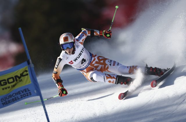Shiffrinová získala prvý titul v obrovskom slalome, Vlhová urobila chyby a skončila siedma
