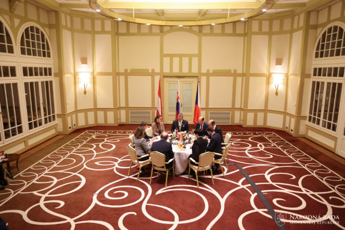 S3: Stretnurie predsedov parlamentov