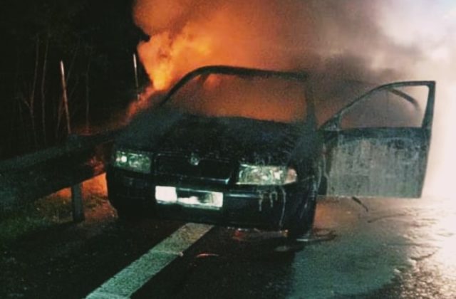 Ukradnuté auto mu zhorelo a z vlaku ho dvakrát vysadili. Kuriózny príbeh zlodeja sa začal a skončil v Žiari nad Hronom