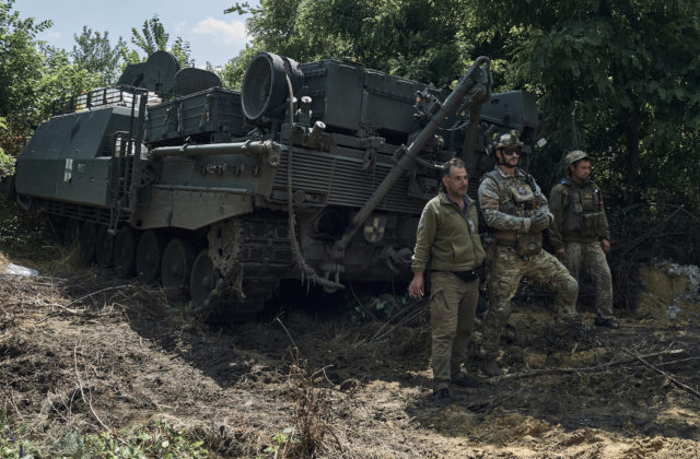 Ukrajinská armáda prelomila tretiu líniu ruskej obrany na záporožskom fronte, udržanie pozícií je však neisté