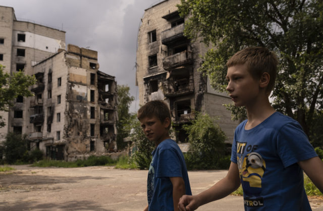 Na Ukrajine prebieha povinná evakuácia detí, deje sa tak hneď v niekoľkých oblastiach 